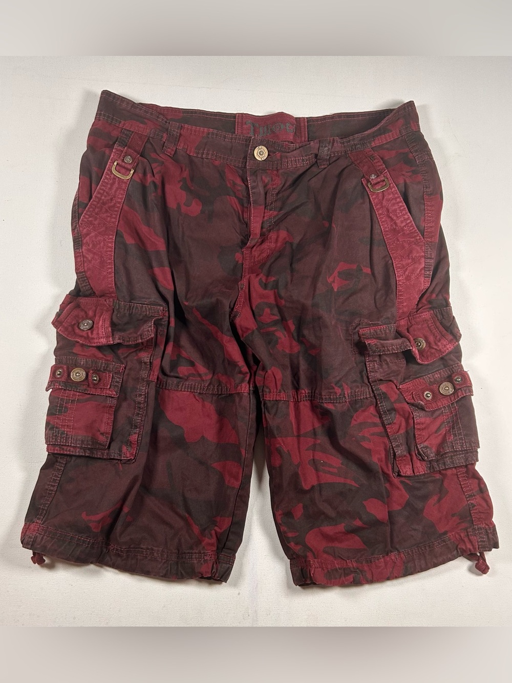 Vintage Tw"Eye"Ce / Twice Y2K Baggy Cargo Camo Shorts Mens 36 Red Camouflage